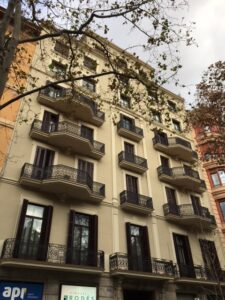 Rehabilitación de fachada en edificio antiguo del casco urbano